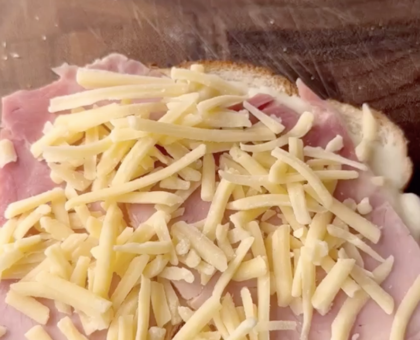 Air fried cheese & ham toastie toasted sandwich step by step instructions. Step 2